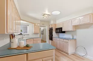 2260 Gunar Dr, San Jose, CA 95124 - Photo 11