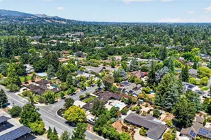 19348 Harleigh Dr, Saratoga, CA 95070 - Photo 31