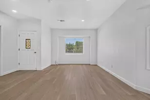 742 4th St, Hollister, CA 95023 - Photo 9