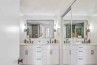 1000 North Point St 201, San Francisco, CA 94109 - Photo 25