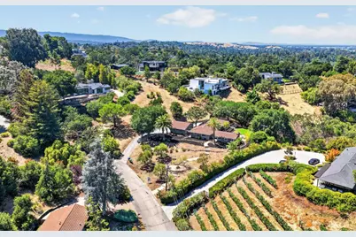 12800 Dianne Dr, Los Altos Hills, CA 94022 - Photo 1