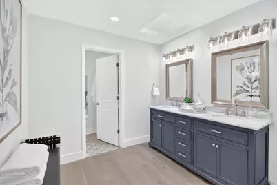 12800 Dianne Dr, Los Altos Hills, CA 94022 - Photo 23