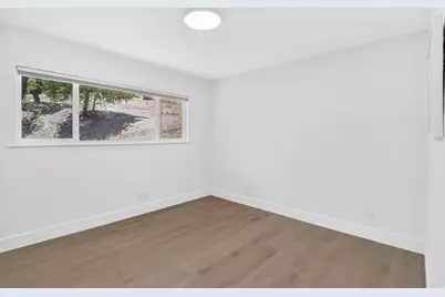12800 Dianne Dr, Los Altos Hills, CA 94022 - Photo 27