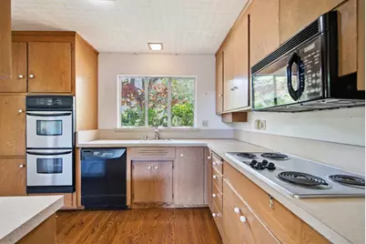 771 Center Dr, Palo Alto, CA 94301 - Photo 13