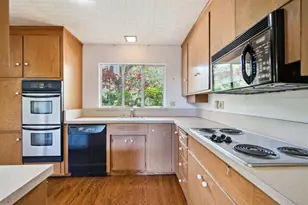 771 Center Dr, Palo Alto, CA 94301 - Photo 13