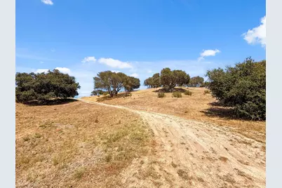 12525 Antonio Pl, Salinas, CA 93908 - Photo 17