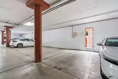 250 Whitmore St 104, Oakland, CA 94611 - Photo 23