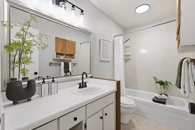 250 Whitmore St 104, Oakland, CA 94611 - Photo 17