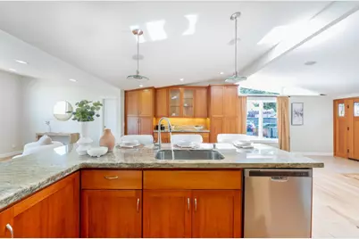 785 Lakechime Dr, Sunnyvale, CA 94089 - Photo 11