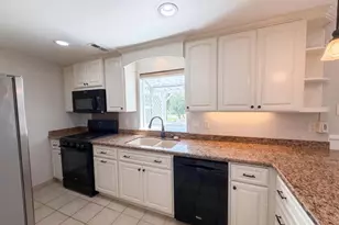 12007 Torrey Pines Dr, Auburn, CA 95602 - Photo 9