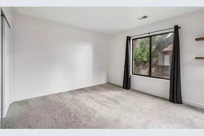 1555 Hecker Pass Rd E201, Gilroy, CA 95020 - Photo 9