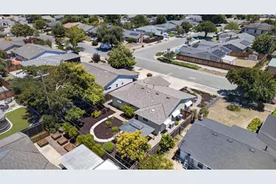 2477 Rossotto Dr, San Jose, CA 95130 - Photo 31