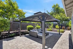 2477 Rossotto Dr, San Jose, CA 95130 - Photo 27