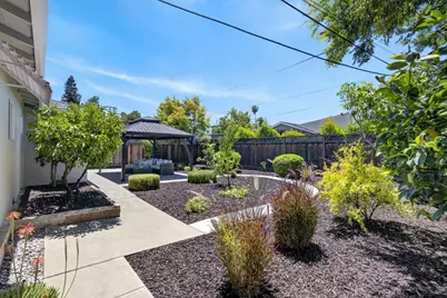 2477 Rossotto Dr, San Jose, CA 95130 - Photo 29