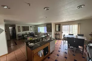 1116 Eagle Dr, Salinas, CA 93905 - Photo 5