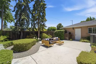1837 Comstock Ln, San Jose, CA 95124 - Photo 19