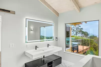25000 Pine Hills Dr, Carmel, CA 93923 - Photo 25