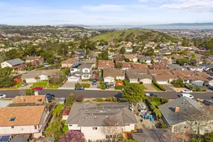 2725 Belmont Canyon Rd, Belmont, CA 94002 - Photo 23