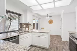 37 Coyle Creek Cir, Fair Oaks, CA 95628 - Photo 9