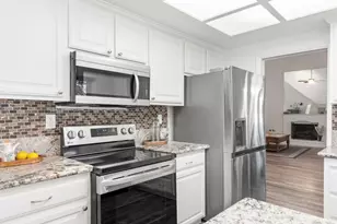 37 Coyle Creek Cir, Fair Oaks, CA 95628 - Photo 13