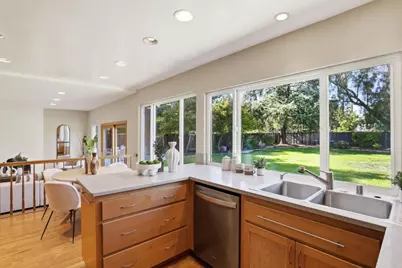 560 Tawny Dr, Pleasanton, CA 94566 - Photo 13