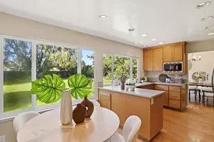 560 Tawny Dr, Pleasanton, CA 94566 - Photo 11