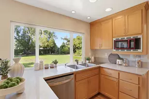 560 Tawny Dr, Pleasanton, CA 94566 - Photo 9