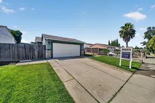 1892 Mac Duee Way, San Jose, CA 95121 - Photo 3