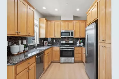 585 Amherst Ter, Sunnyvale, CA 94087 - Photo 9