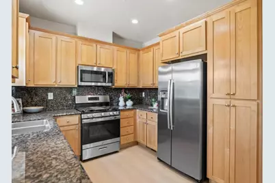 585 Amherst Ter, Sunnyvale, CA 94087 - Photo 11