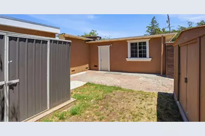 2495 Gloria Way, East Palo Alto, CA 94303 - Photo 45