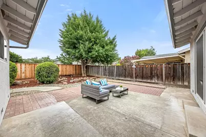 15249 Pratola Ct, Morgan Hill, CA 95037 - Photo 45