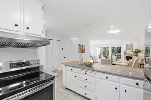 117 Mission Dr, East Palo Alto, CA 94303 - Photo 17