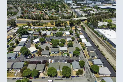 2379 Galway Ct, Santa Clara, CA 95050 - Photo 7