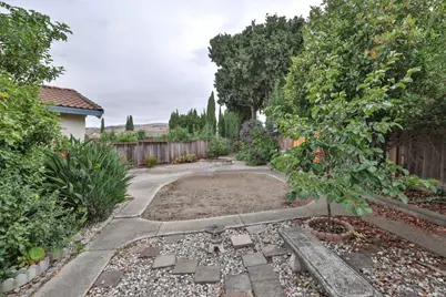 1352 Cutforth Ct, San Jose, CA 95132 - Photo 31