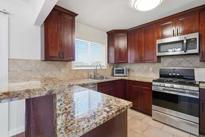 2530 Cottonwood Dr, San Bruno, CA 94066 - Photo 11