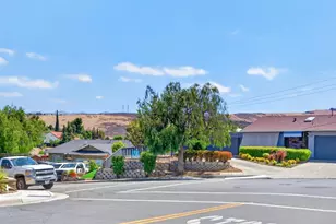 618 Skyway Dr, San Jose, CA 95111 - Photo 47