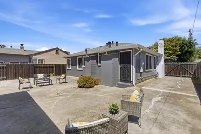 2247 Menalto Ave, East Palo Alto, CA 94303 - Photo 27