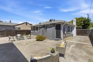 2247 Menalto Ave, East Palo Alto, CA 94303 - Photo 27