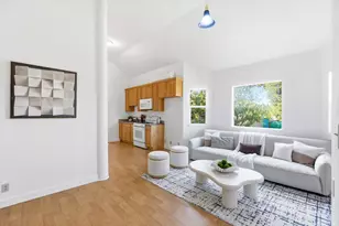21075 Greenleaf Dr, Cupertino, CA 95014 - Photo 43