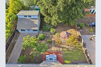 21075 Greenleaf Dr, Cupertino, CA 95014 - Photo 85