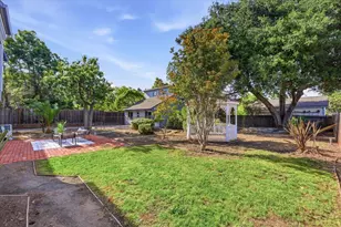 21075 Greenleaf Dr, Cupertino, CA 95014 - Photo 77
