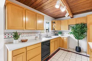 21075 Greenleaf Dr, Cupertino, CA 95014 - Photo 33