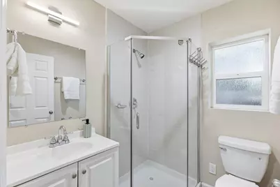21075 Greenleaf Dr, Cupertino, CA 95014 - Photo 57