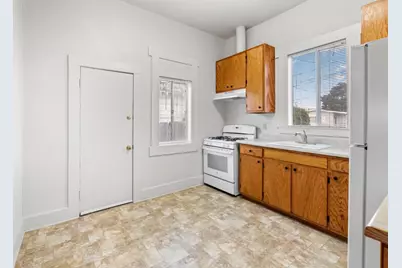 219 Lang St, Salinas, CA 93901 - Photo 7