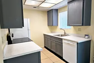 9010 Stacey Ct, Stockton, CA 95209 - Photo 11