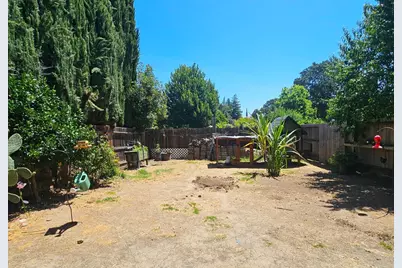 9010 Stacey Ct, Stockton, CA 95209 - Photo 23