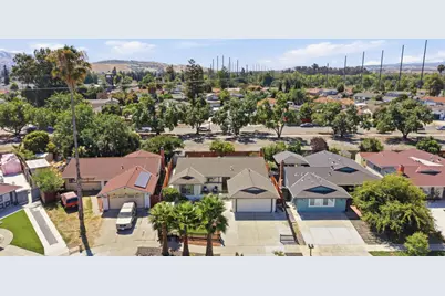1052 Summerfield Dr, San Jose, CA 95121 - Photo 33
