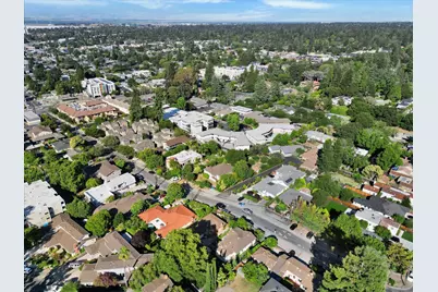124 Oakwood Dr, Redwood City, CA 94061 - Photo 75