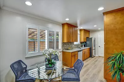 124 Oakwood Dr, Redwood City, CA 94061 - Photo 19